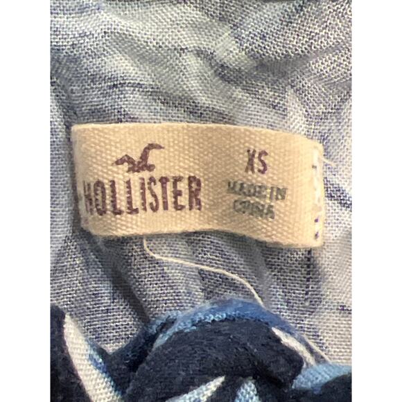 Hollister Women’s Tie Front Sleeveless Hawaiian Summer Floral Top Size XS Blue - Picture 3 of 3